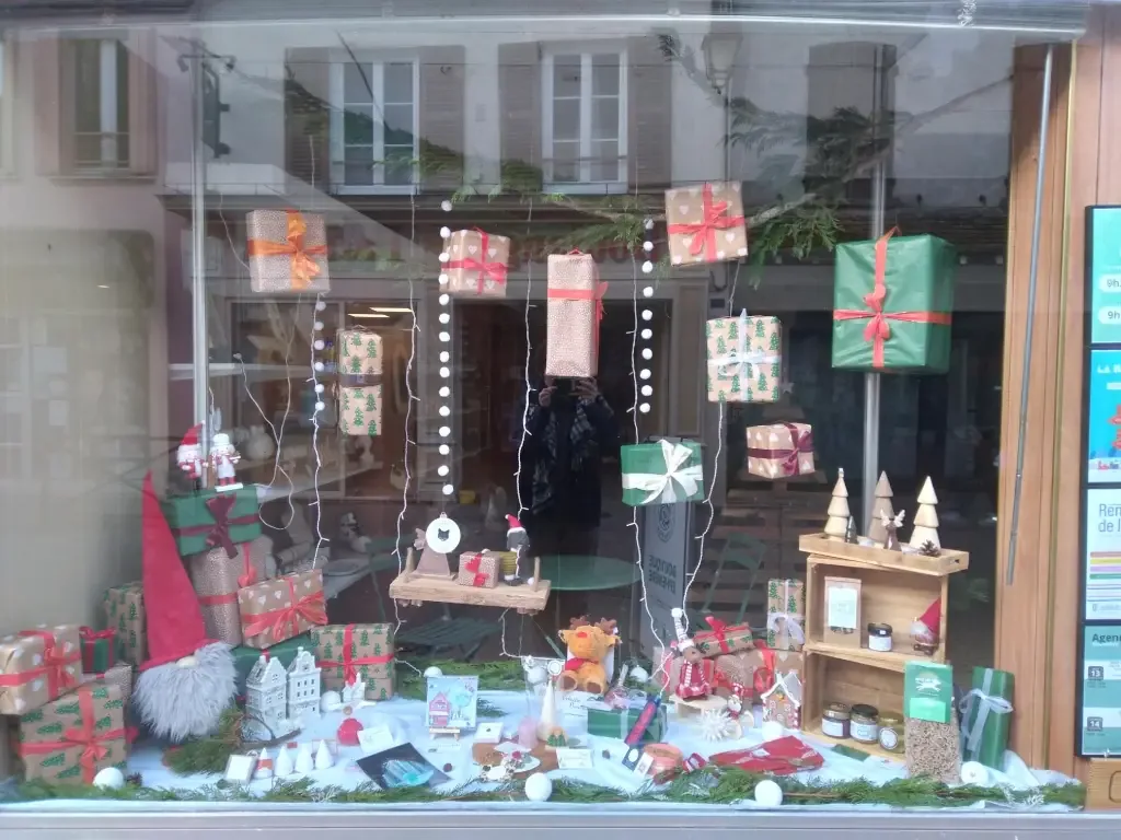 Vitrine de Noël 2025 de La Maison du Manège